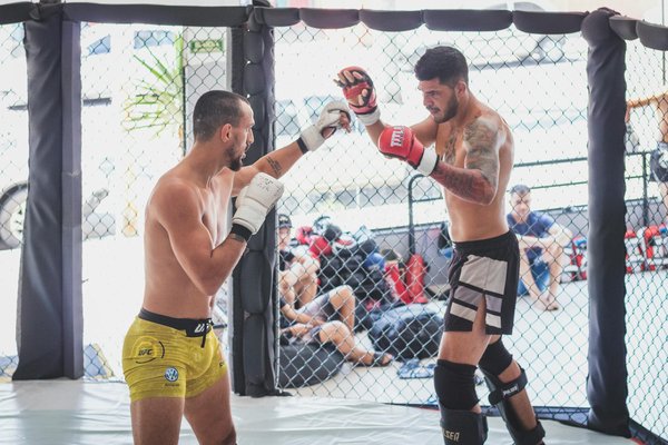 Quels sont les bienfaits de l'entraînement en altitude pour les combattants de MMA?